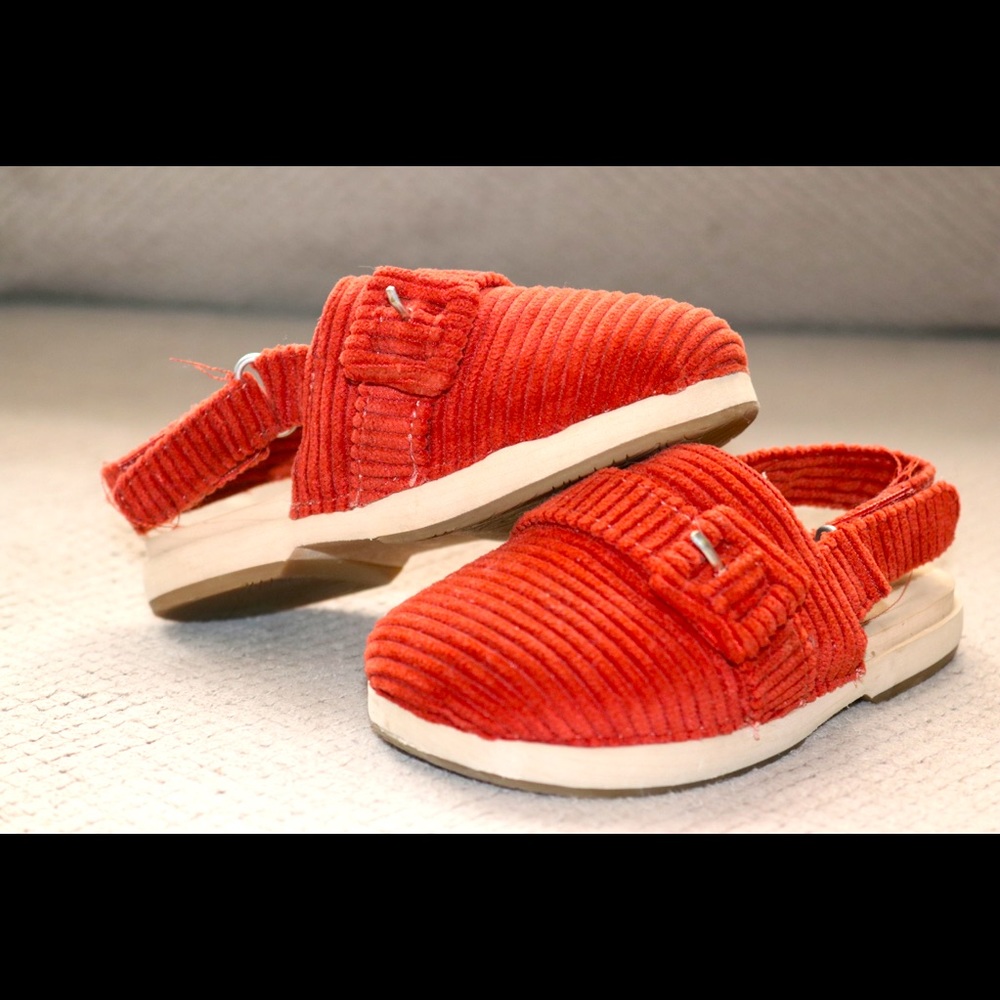 Zara Clogs